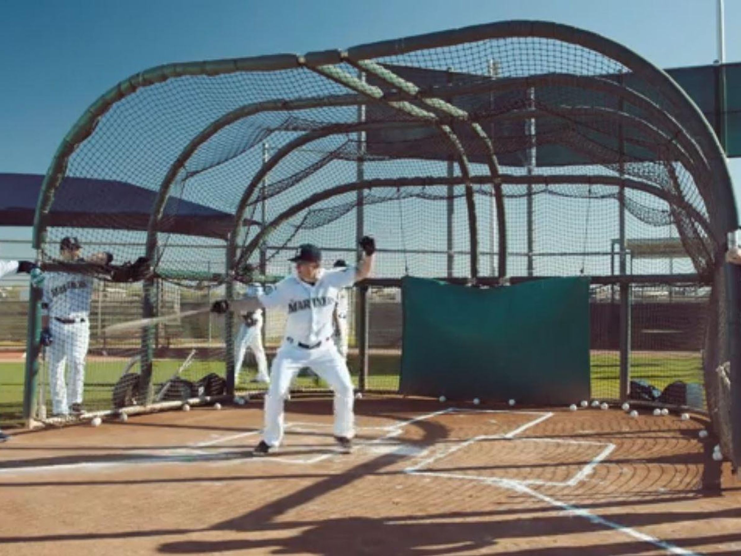 Watch Kyle Seager try (and fail) at a hair flip in the latest Mariners  commercial