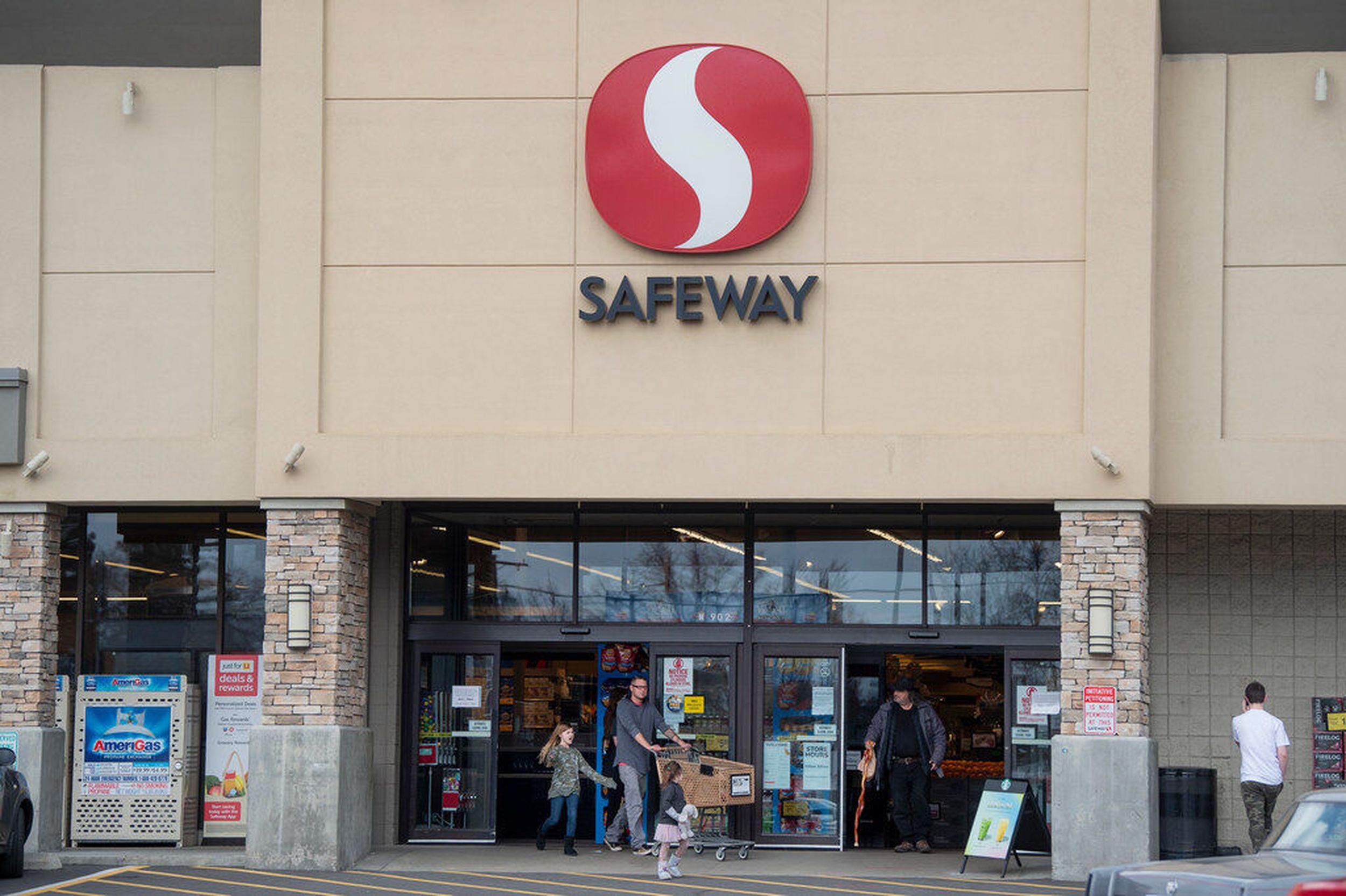 South Hill, Spokane Valley to lose Safeway grocery stores amid merger ...