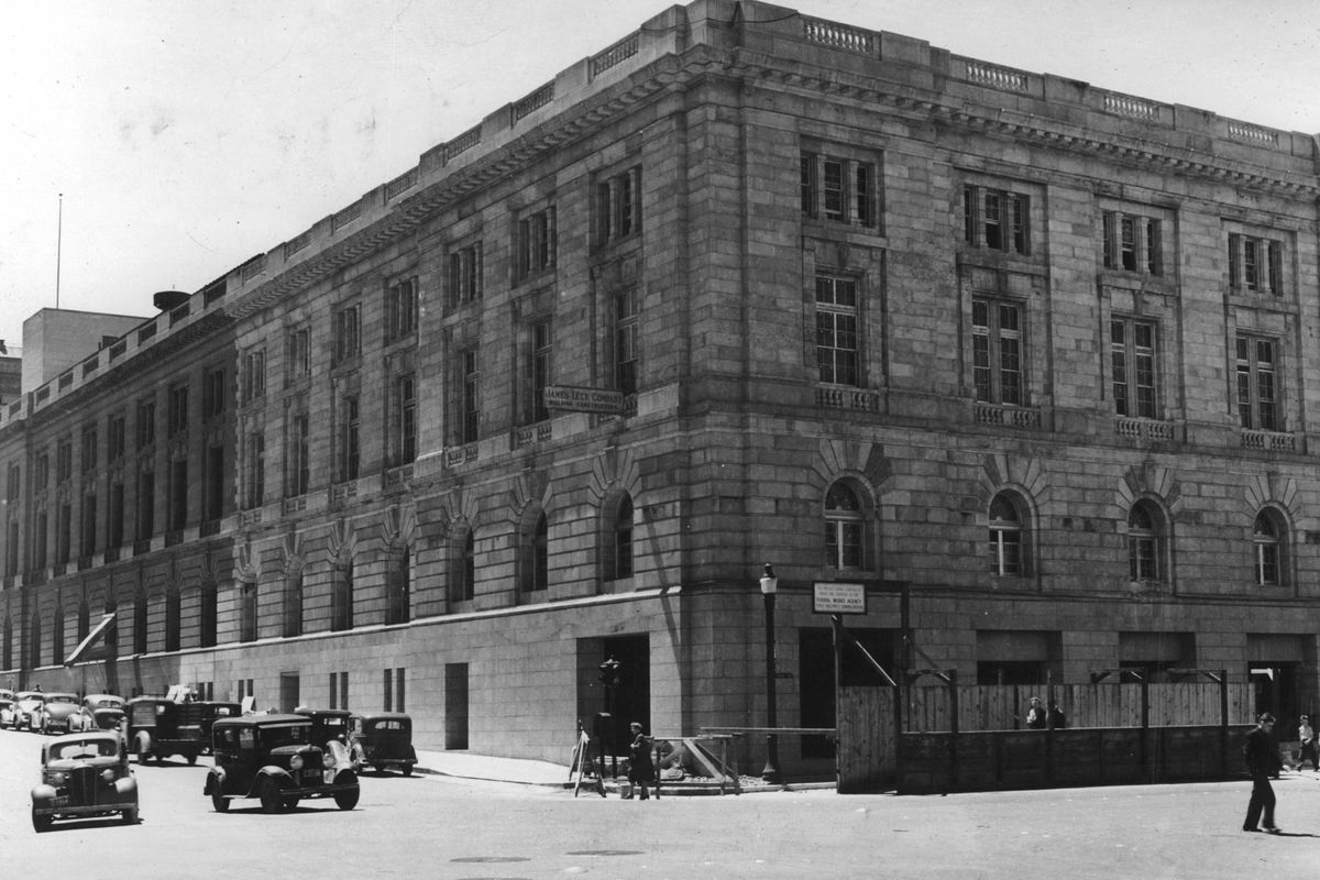 1941 – Architects took great pains to match the original 1909 Federal Building and Post Office, which faces Riverside Avenue with the 1941 expansion, facing Main Avenue, in both style and materials. The sandstone siding and the granite foundation stones came from the same sources as the original building’s materials. The new addition expanded the building by a third. (Jesse Tinsley / The Spokesman-Review)