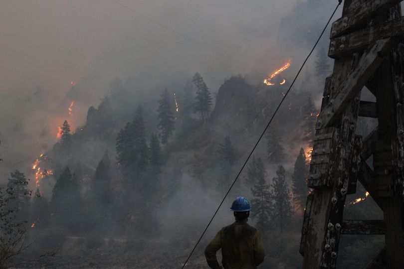 This photo shows the fire near the Salmon River and Manning Bridge on Saturday morning (Inciweb)