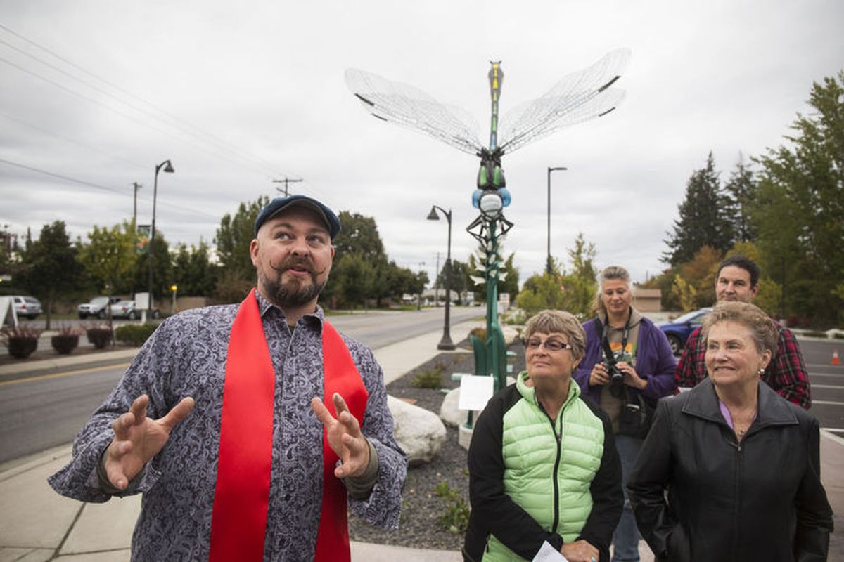 Artist William Turnbull answers community members questions regarding the City of Hayden