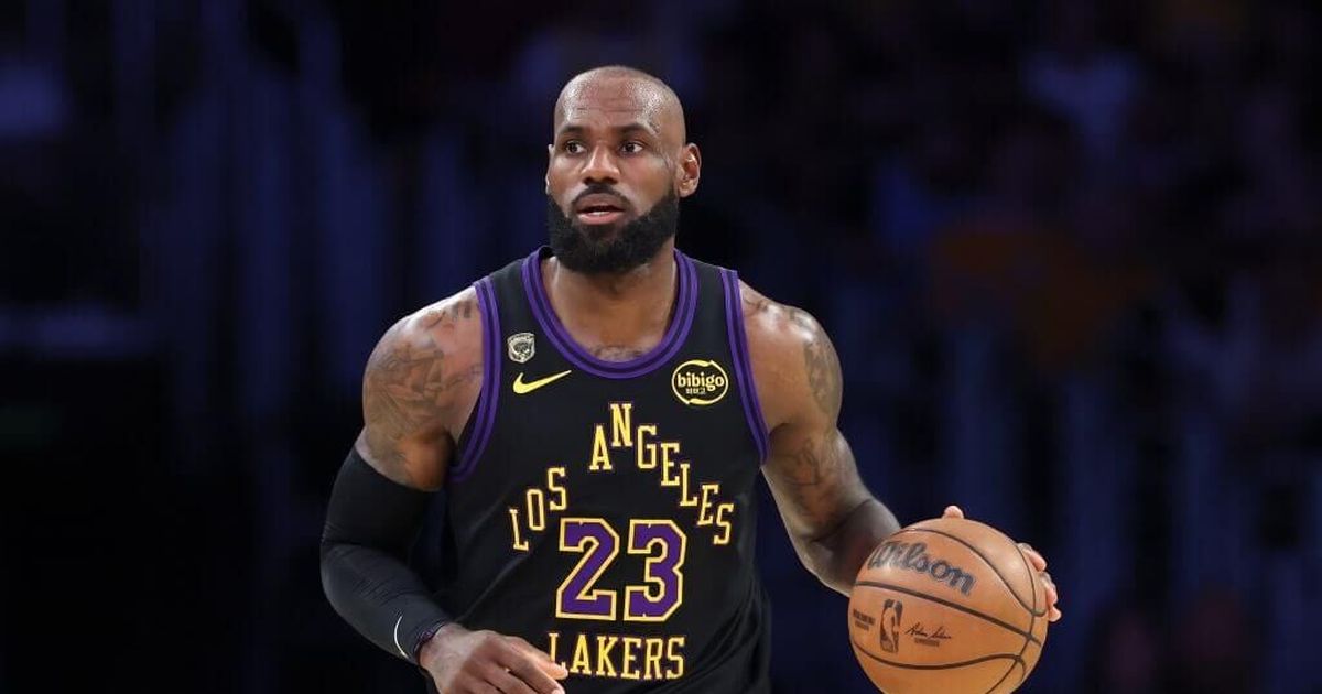 LeBron James signing with Philadelphia 76ers, marking his record 24th season