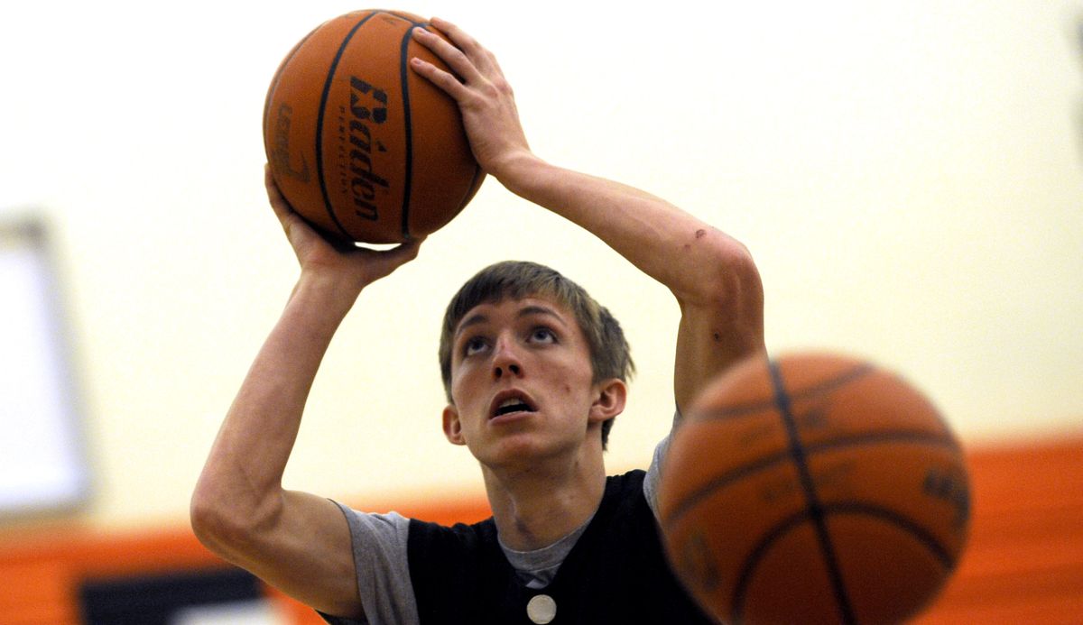 West Valley senior Hunter Wells takes a shot during practice at the school on Dec. 20. (KATHY PLONKA Photos)