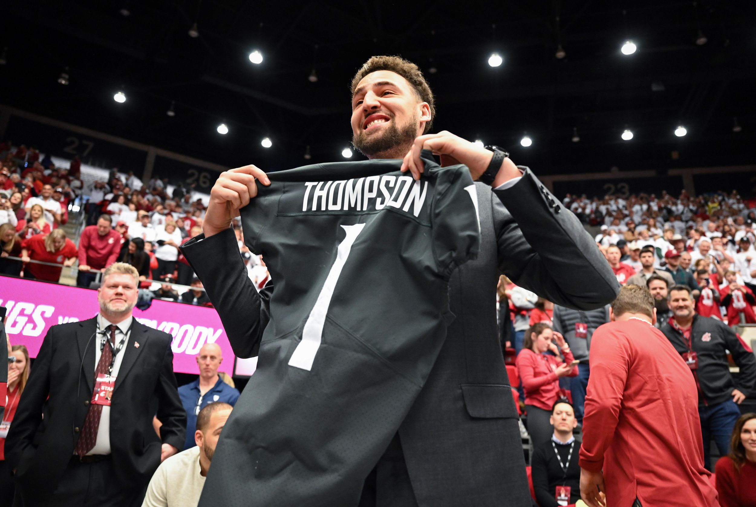 Grip on Sports: Klay Thompson's WSU number will be retired and hang in a  place where he came of age