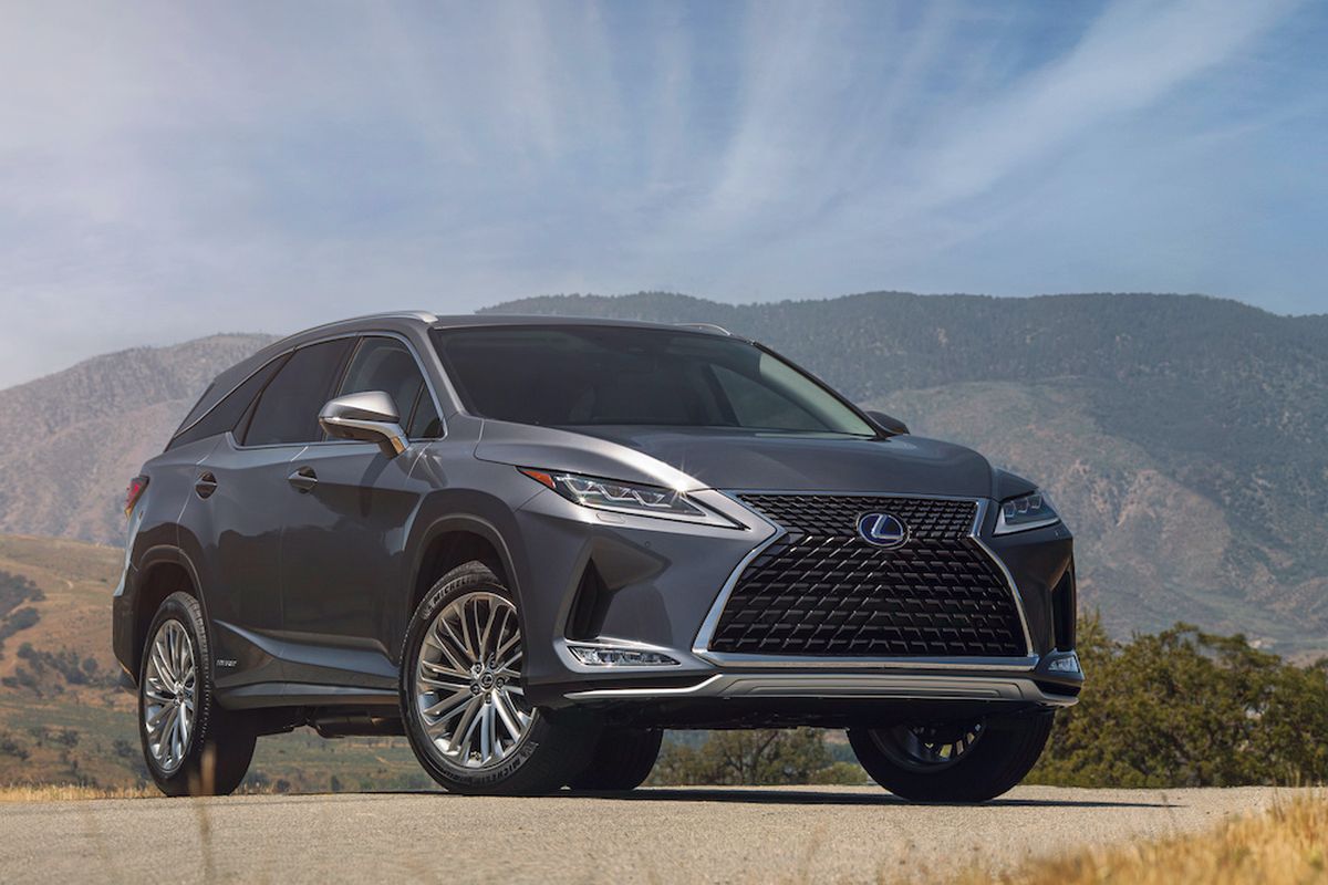 With its deep body creases, “floating” roofline and spindle grille, the RX gives off an aggressive, sporty vibe. (Lexus)