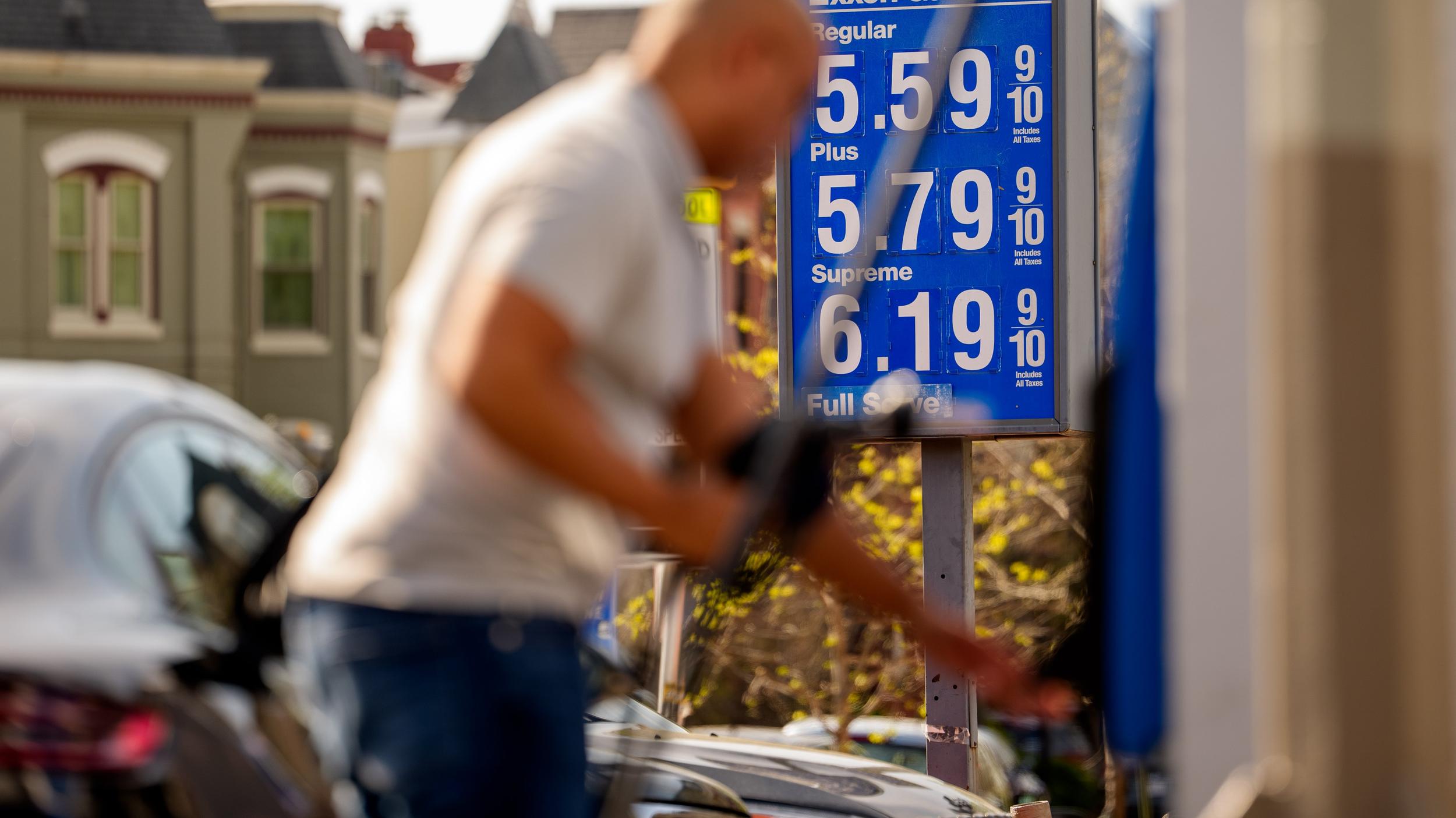 'Everything is contingent on what happens with the strait': Gas expert weighs in on cost as Spokane residents feel pinch at pump - Mon, 13 Apr 2026 PST