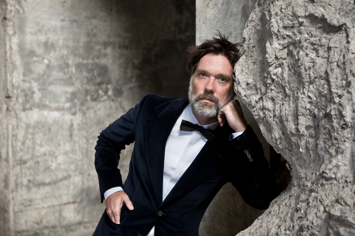 Rufus Wainwright’s new livestream series is titled “A Rufus-Retro-Wainwright-Spective 2021.”  (Tony Hauser)