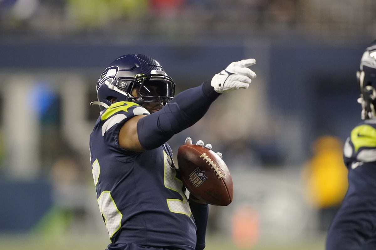 Waldron '22: Reviewing key offensive plays from Seahawks' Week 1