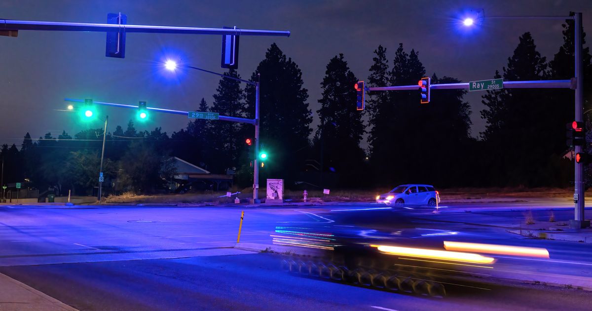 Hard on the eyes': Defective streetlights on some Calgary roadways have  drivers blue