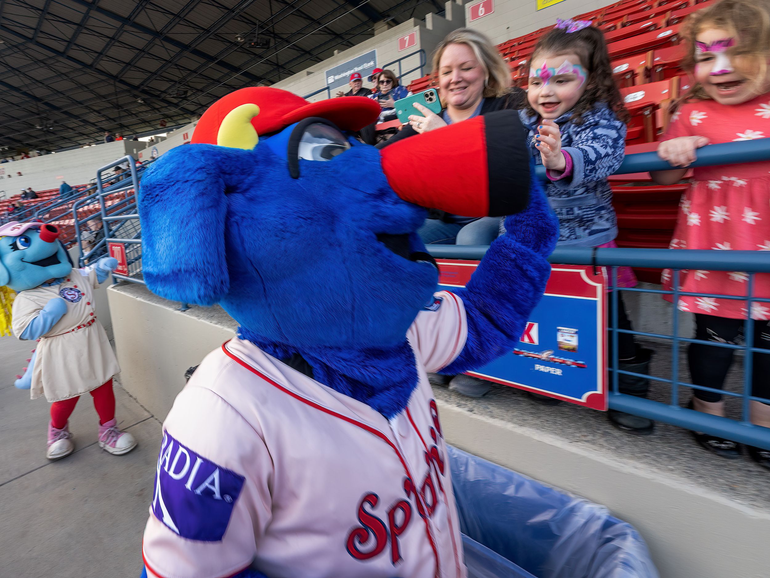 Opening night at Avista Stadium draws 4,000 fans for the Spokane