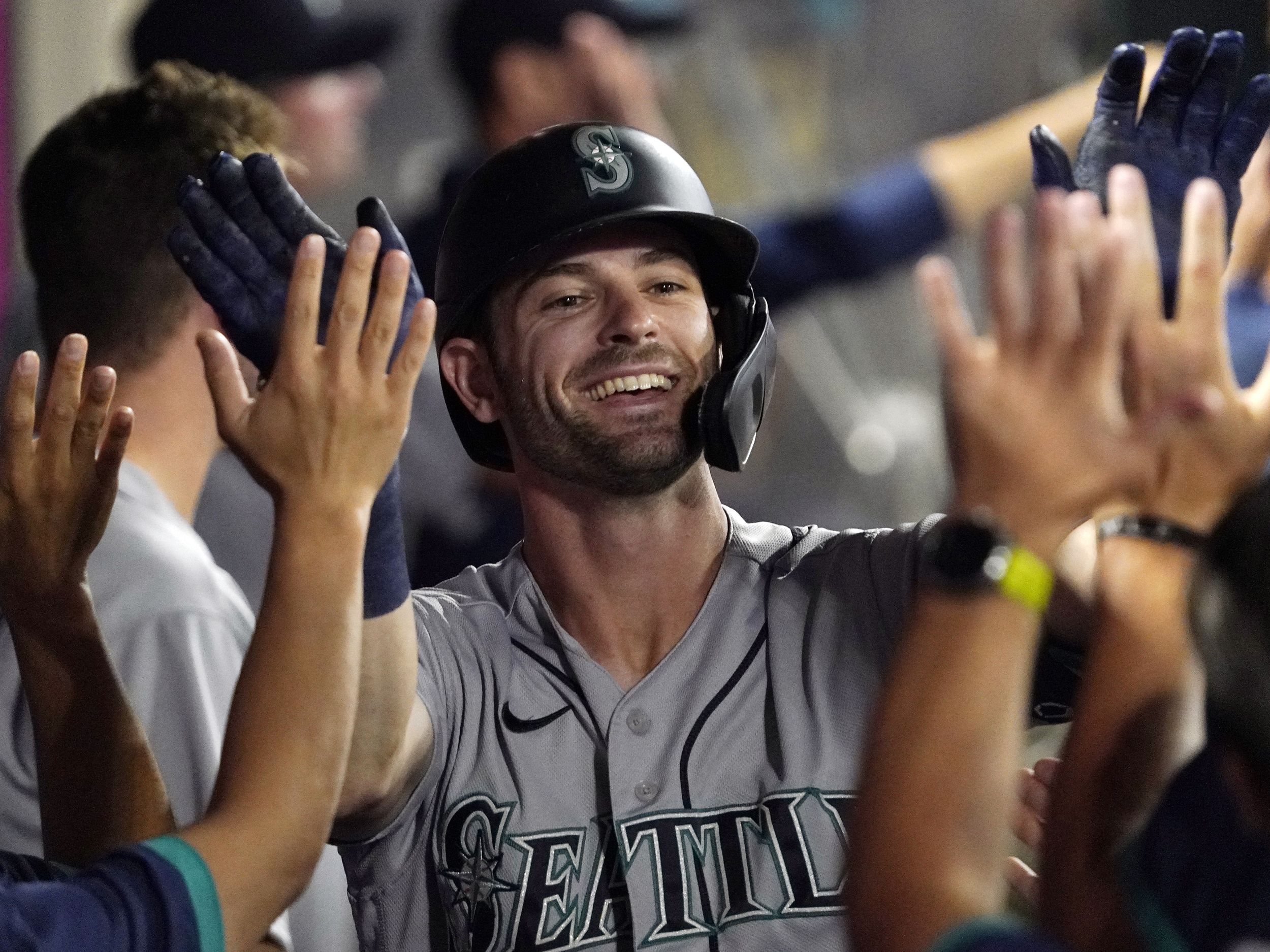 Mariners waiting on a better trade offer for All-Star outfielder Mitch  Haniger