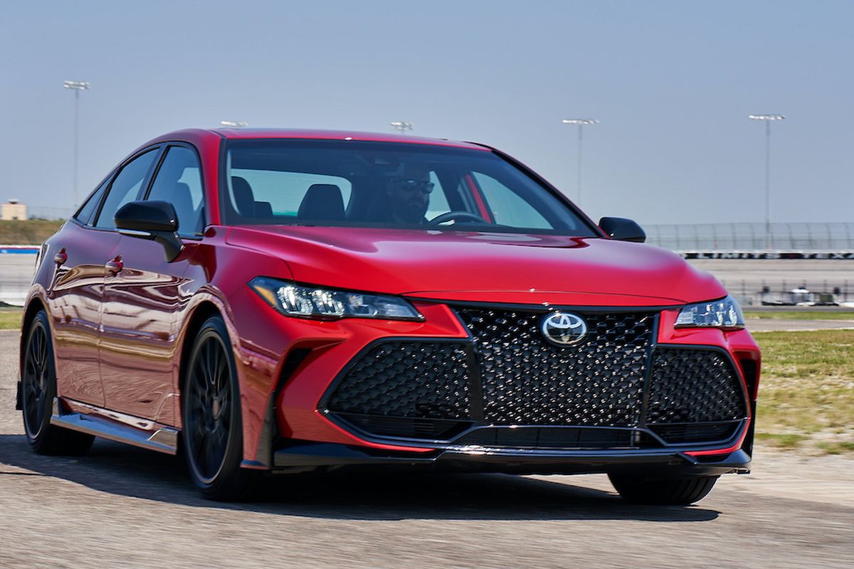 The aggressive new TRD trim stretches the Avalon’s performance metrics in slight but rewarding ways. (Toyota)