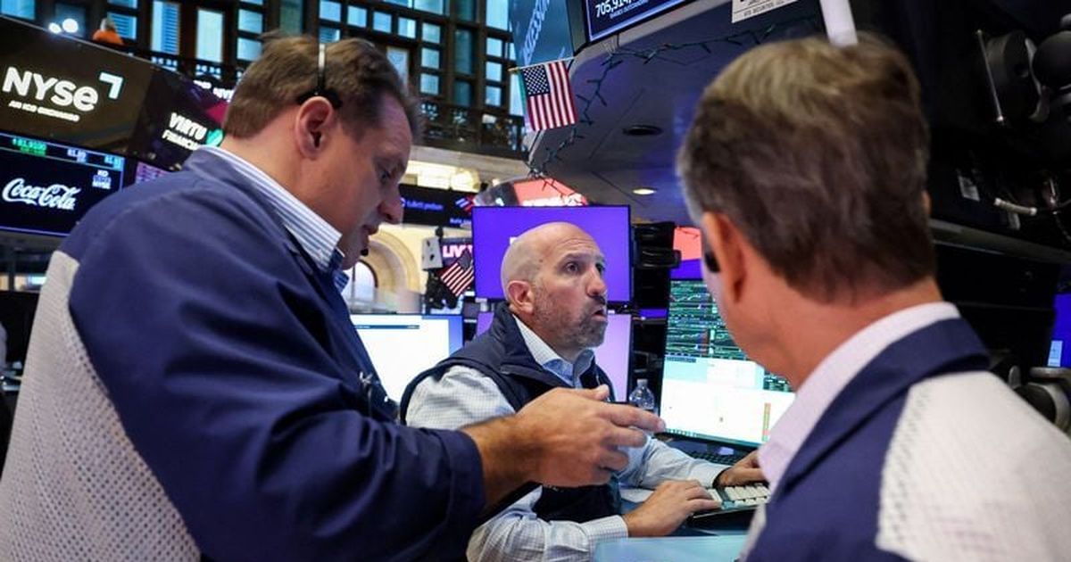 Magnificent 7 Lose $767 Billion as AI Skeptics Dump Tech Stocks