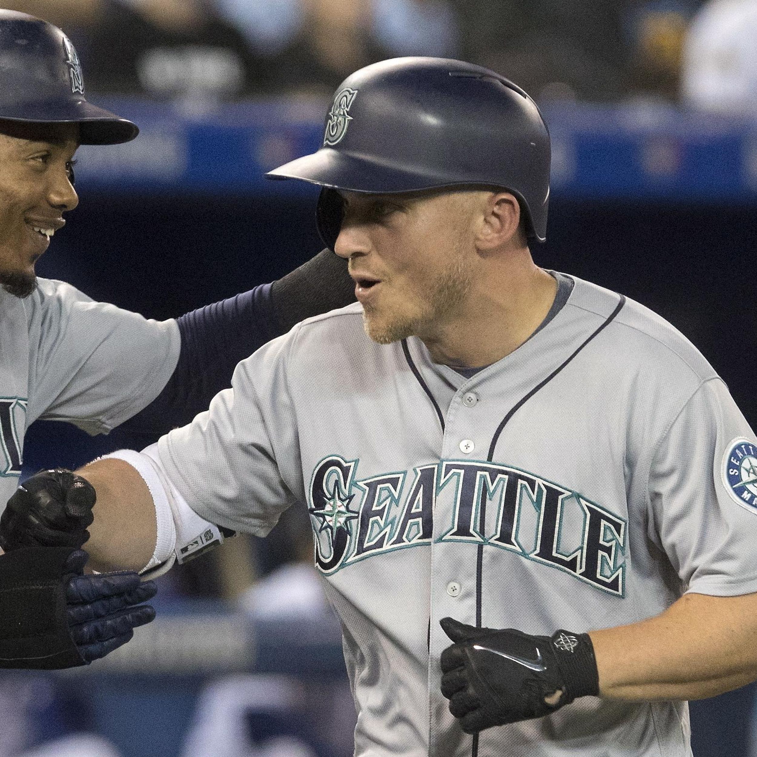 Kyle Seager hits 2 home runs, 1 a grand slam, Mariners beat Blue Jays 9-3