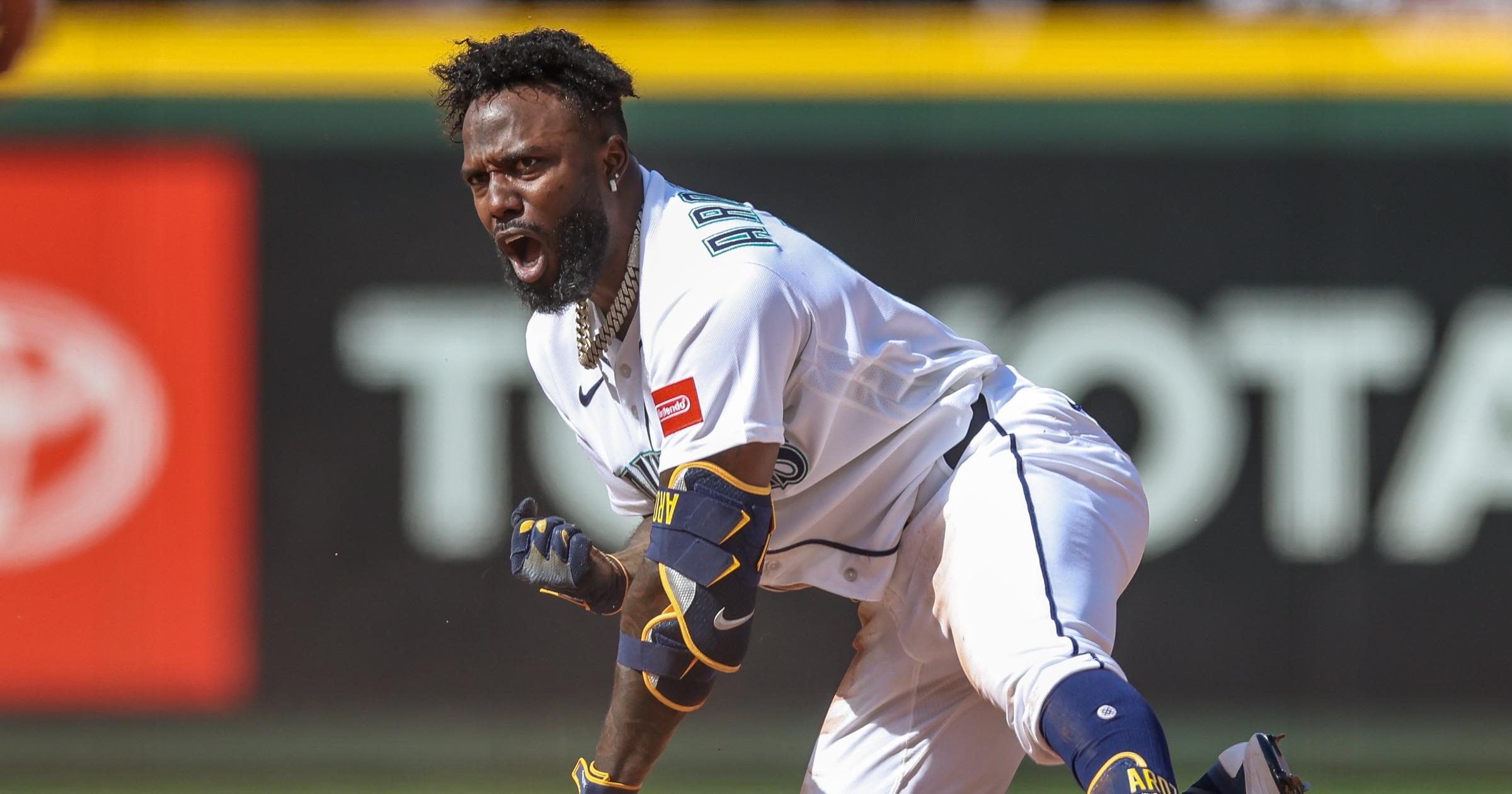 Mariners walk off Twins for much-needed win