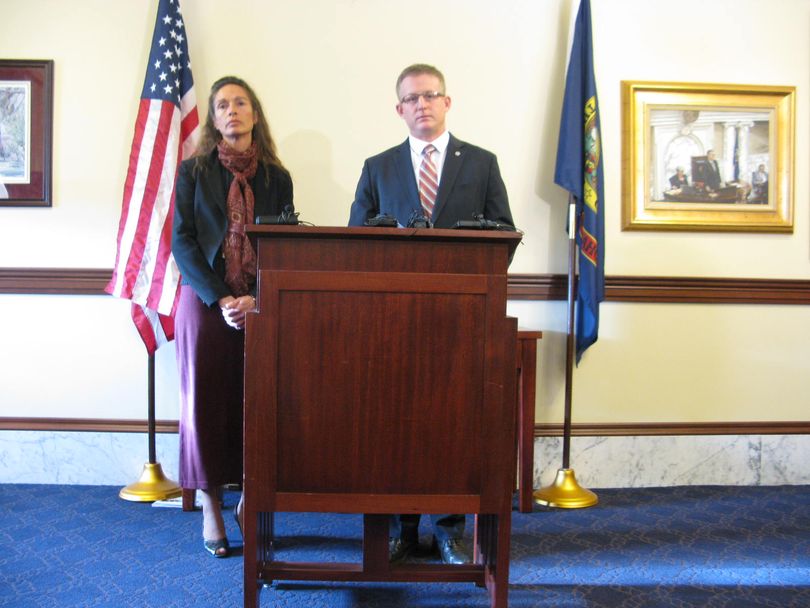 Senate Minority Leader Michelle Stennett, D-Ketchum, left, and House Assistant Minority Leader Mat Erpelding, D-Boise, right, respond to Gov. Butch Otter's State of the State message on Monday (Betsy Z. Russell)