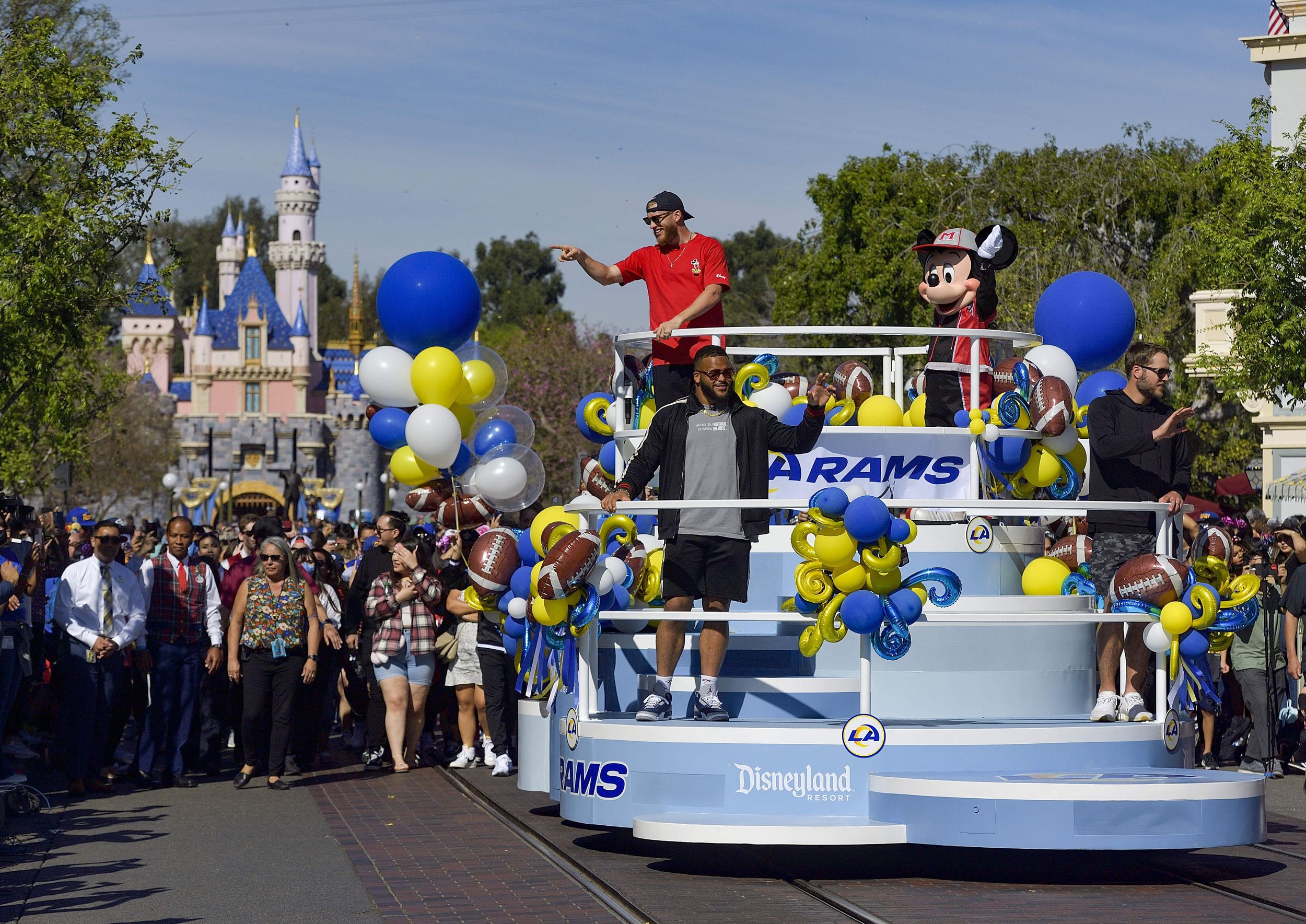 LA Rams, Cooper Kupp celebrate their Super Bowl win at Disneyland