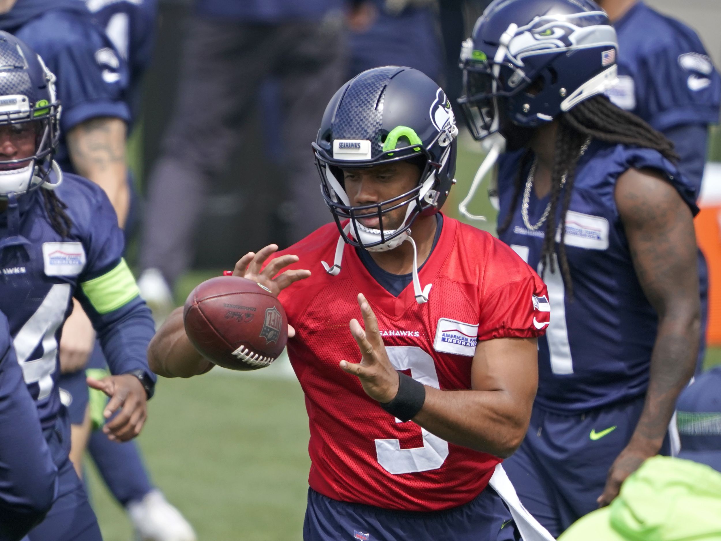 Seahawks news: Russell Wilson's heartfelt 6-word message to Seattle fans