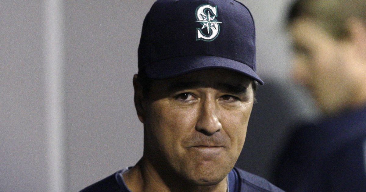 Mariners' dugout fight between manager Don Wakamatsu and second baseman  Chone Figgins sets new season low point 