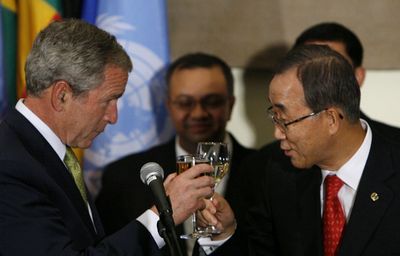 President Bush and Secretary-General Ban Ki-moon share a toast Tuesday at  the U.N. General Assembly.  (Associated Press / The Spokesman-Review)