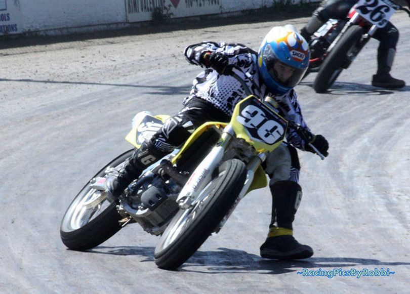 Wyatt Anderson throttles up in AMA Flat Track competition. (Photo courtesy of Diamond A Motorsports)