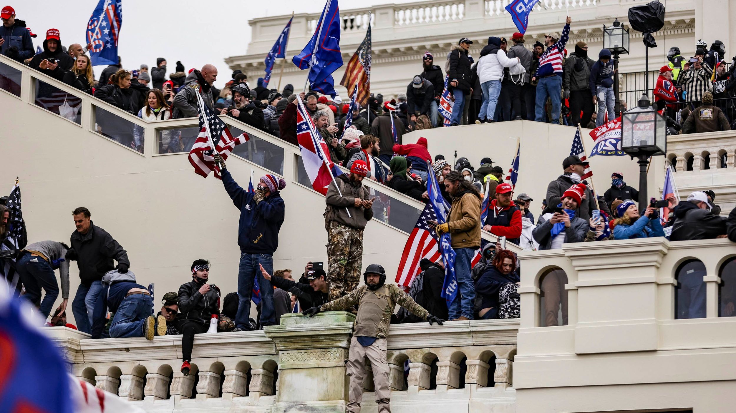 Seattle officer says in lawsuit he was persecuted for attending Jan. 6 rally at US Capitol - Wed, 24 Jun 2026 PST