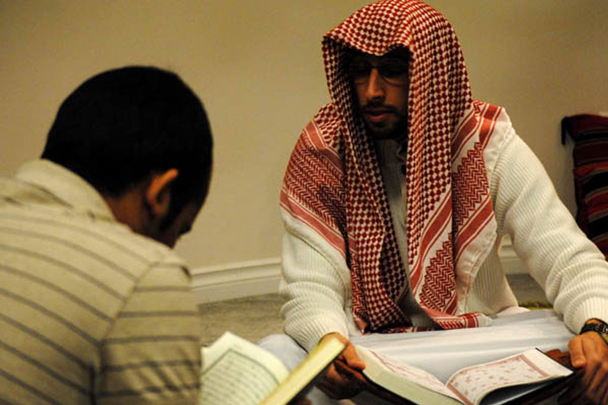 Imam Yasser Shahin leads a Quran recitation during a recent class at the Spokane Islamic Center. (Tracy Simmons)
