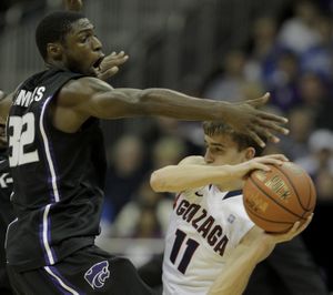 Kansas State forward Jamar Samuels (32) pressures Gonzaga guard David Stockton (11) during the second half of an NCAA college basketball game in the semifinal round of the CBE Classic Tournament Monday, Nov. 22, 2010 in Kansas City, Mo. (Charlie Riedel / Associated Press)