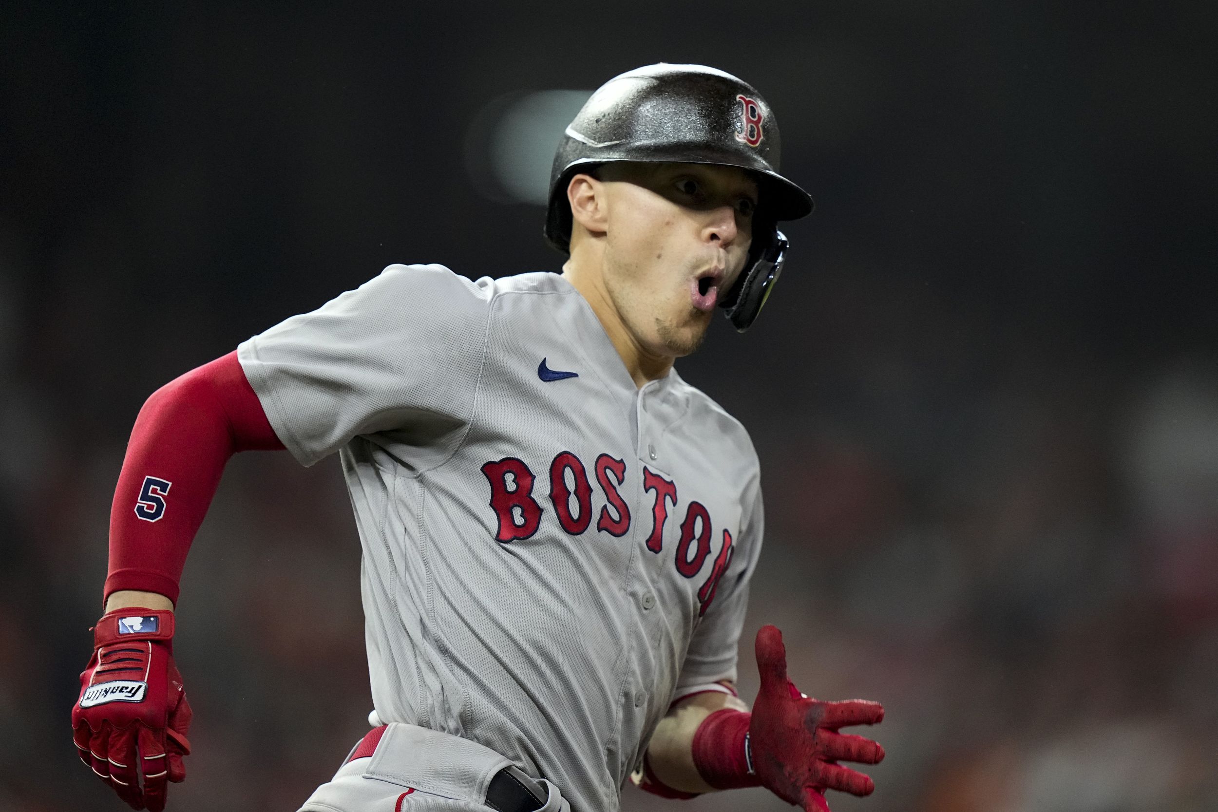 Astros' Carlos Correa gifted 'Mr. October' hat by baseball hall of