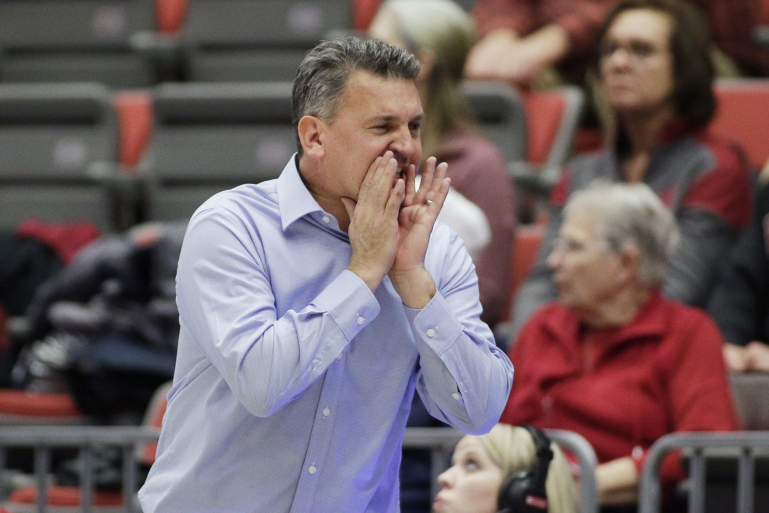 Washington State basketball coach Kyle Smith reprimanded for comments ...