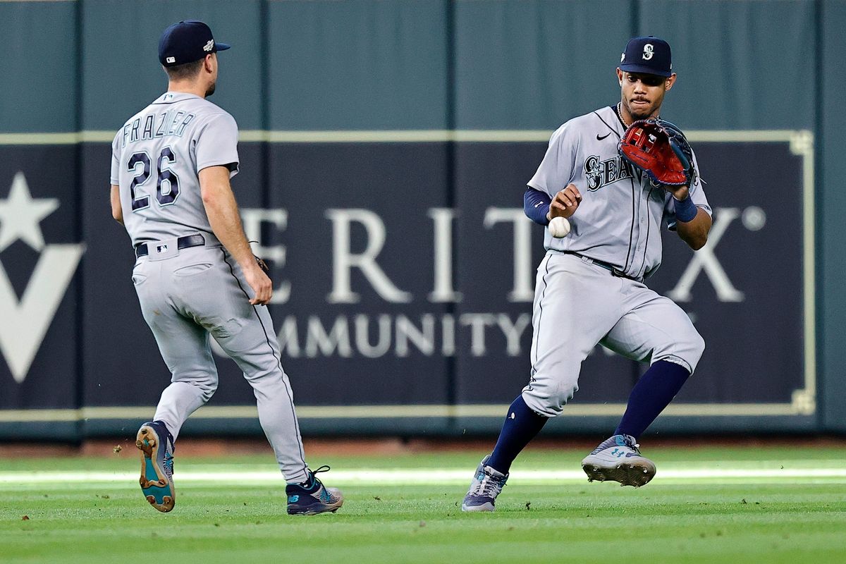 Yordan Alvarez Delivers Crushing Blow To The Mariners With Walk