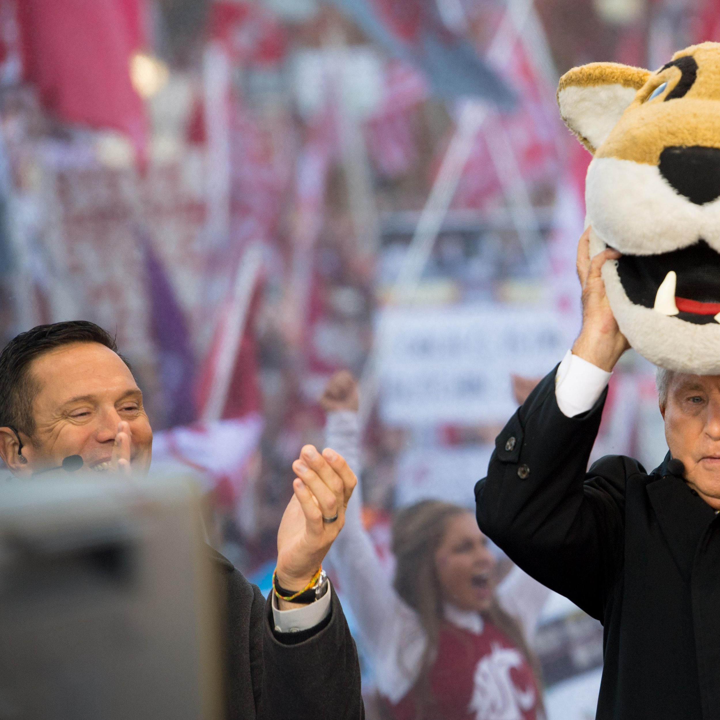 Which mascot head did Lee Corso pick between Ohio State football