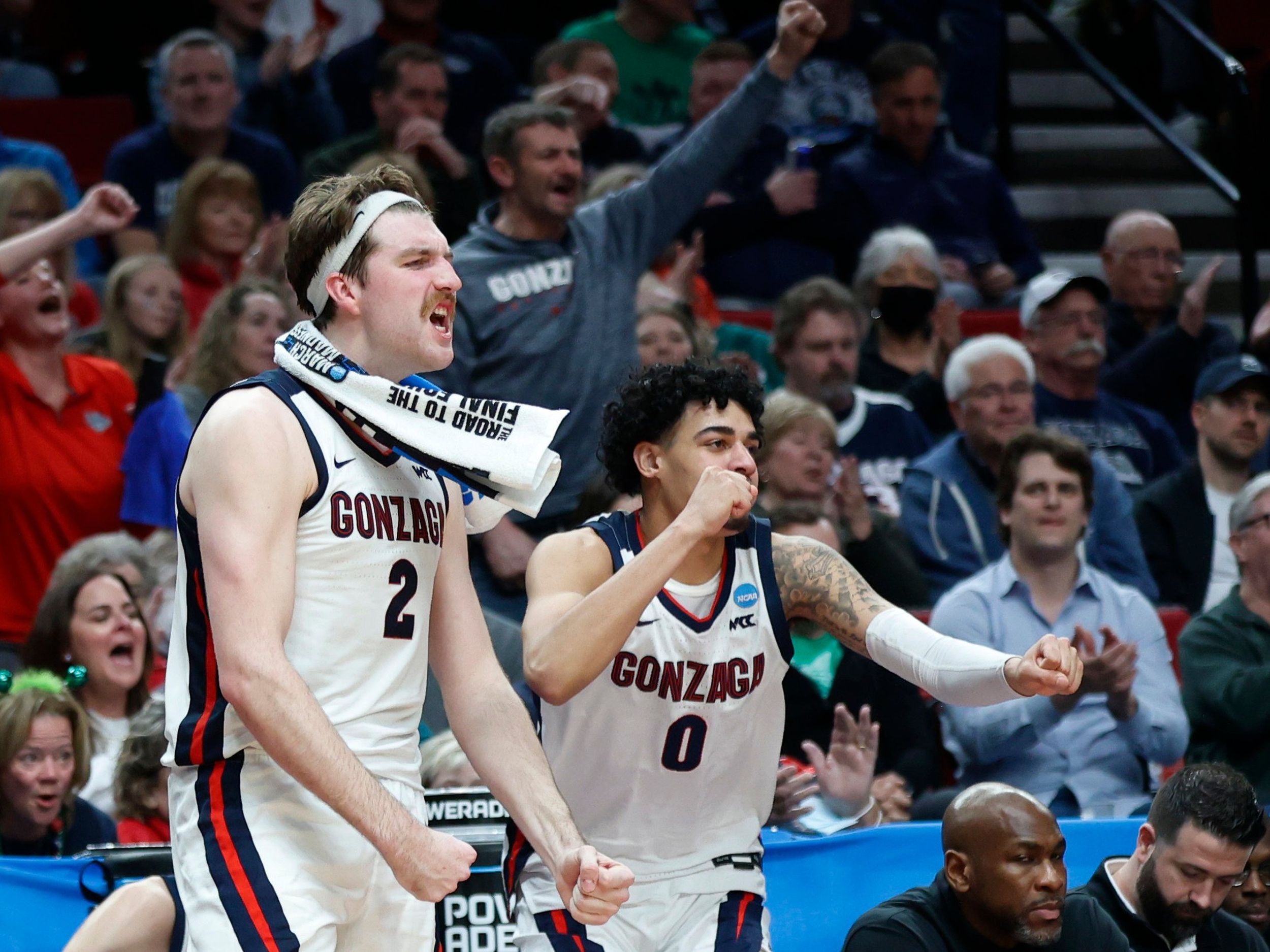 Gonzaga's Drew Timme and Julian Strawther, WSU's Mouhamed Gueye invited to  draft combine, College Sports