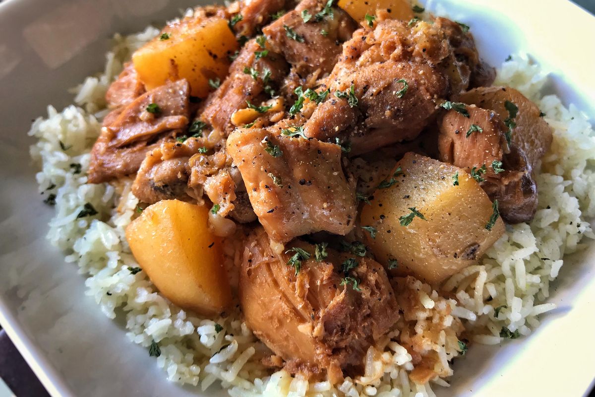 Chicken Adobo (Audrey Alfaro / For The Spokesman-Review)