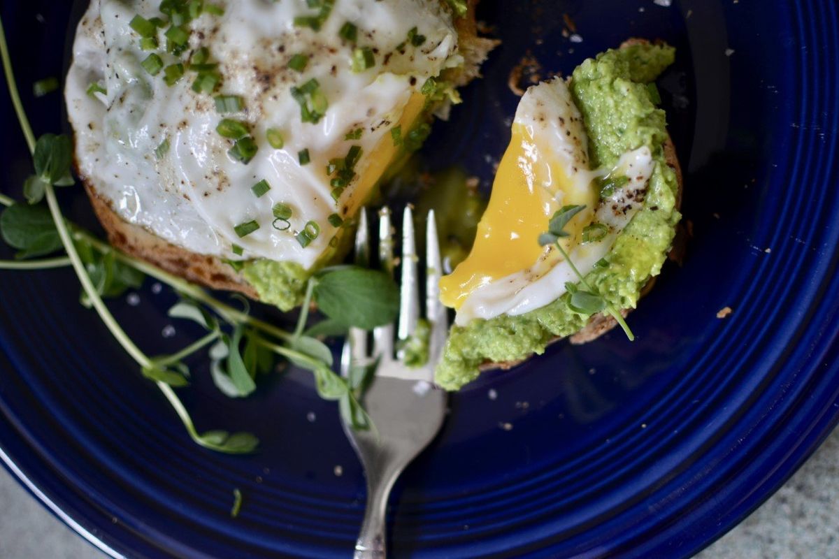 Inspired by a Depression-era staple, pureed peas on toast is a light meal for these early spring days. (Ricky Webster)