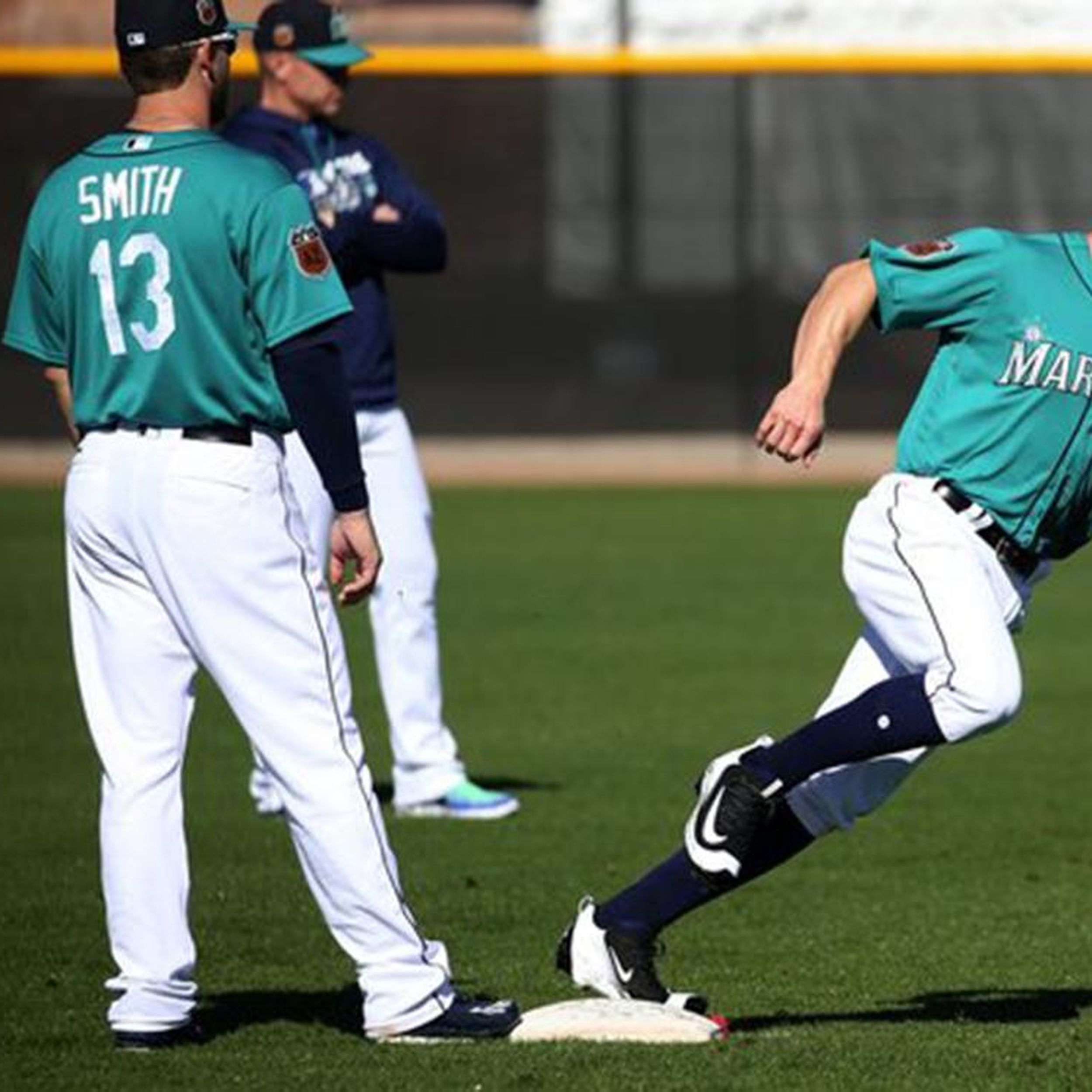 Mariners prospect Tyler O'Neill shows off talent on the field and