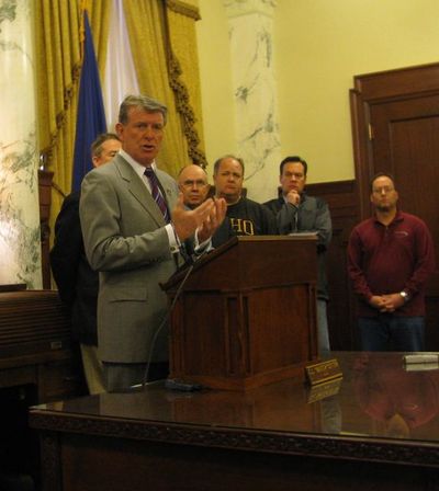 Gov. Butch Otter with GOP lawmakers in his office Friday (Betsy Russell)