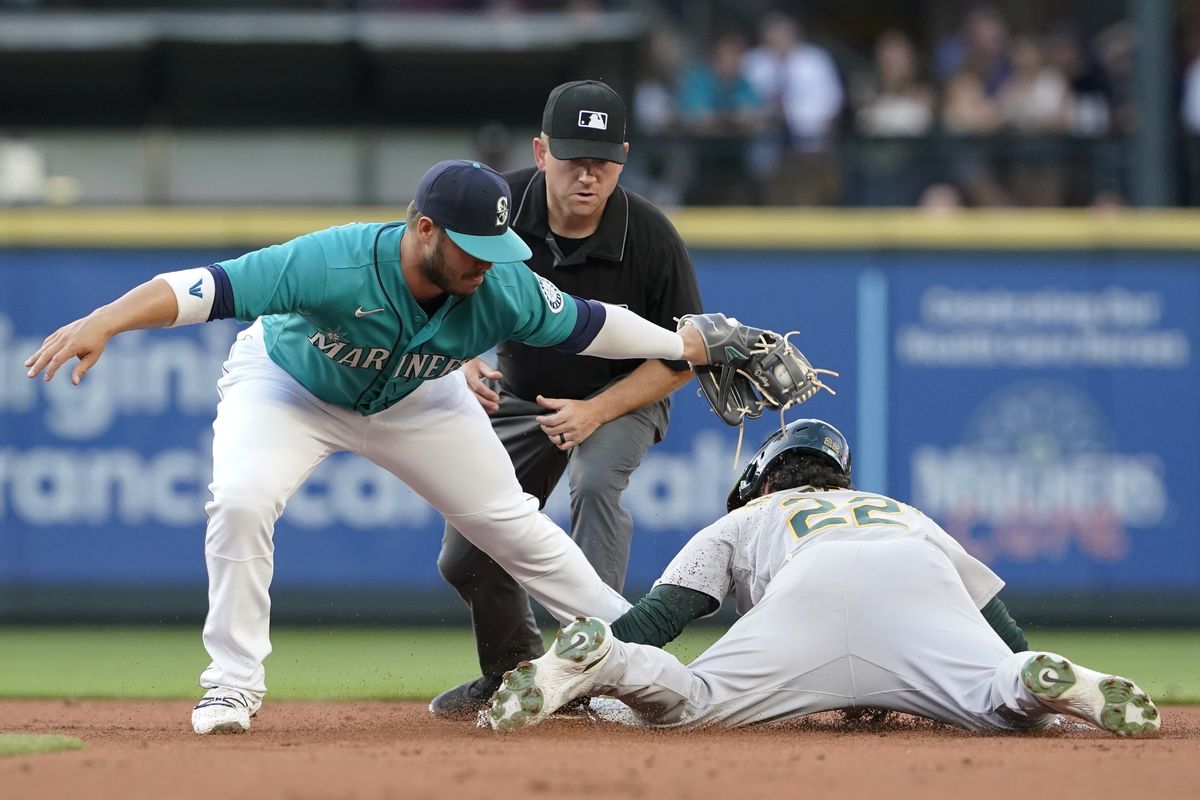 Dylan Moore's 'annoyingness,' Cal Raleigh's blast and Yusei Kikuchi's 12  strikeouts lift Mariners past A's