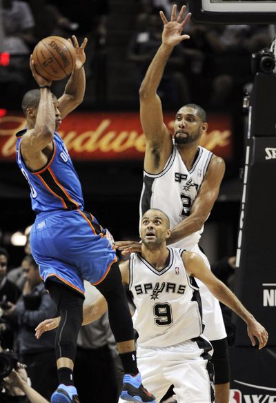 Oklahoma City Thunder guard Russell Westbrook looks to pass. (Associated Press)