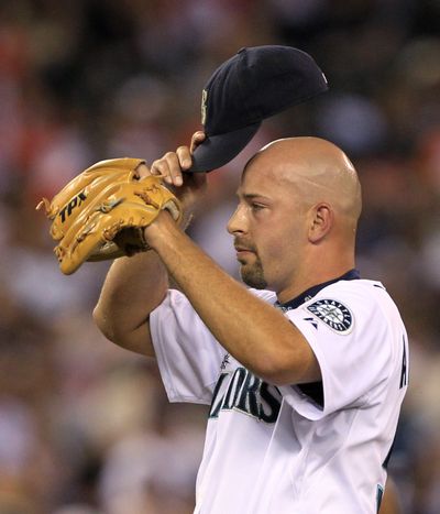 Even though he is injured, David Aardsma is keeping tweets interesting. (Associated Press)