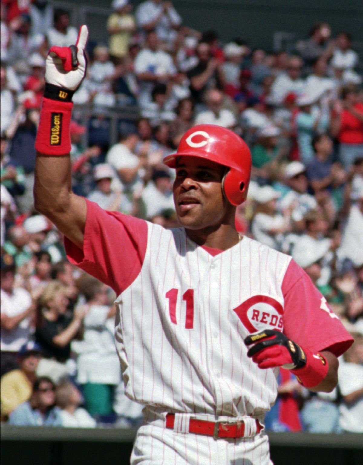 Former Cincinnati Reds shortstop Barry Larkin will speak at Hall today. (Associated Press)