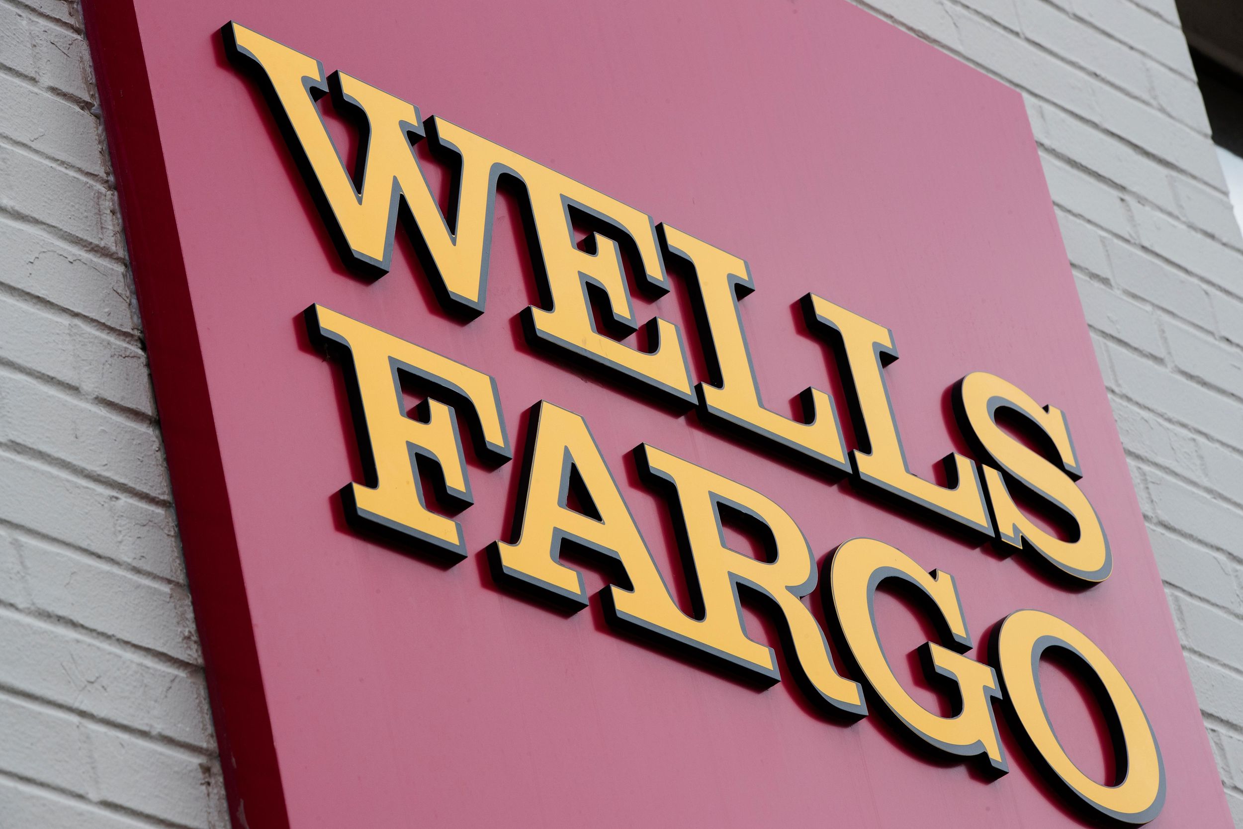 wells-fargo-s-growth-ban-won-t-end-until-vote-of-full-fed-board-the