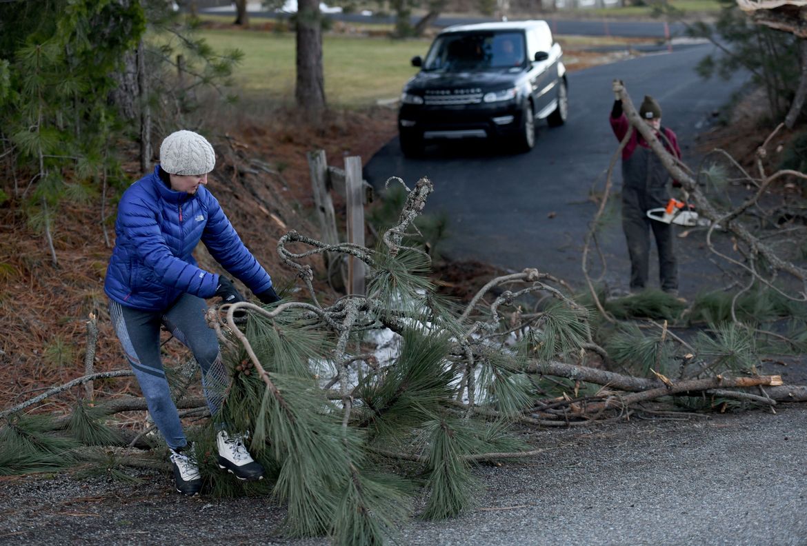 Wind knocks out power to at least 100,000 customers in Spokane area