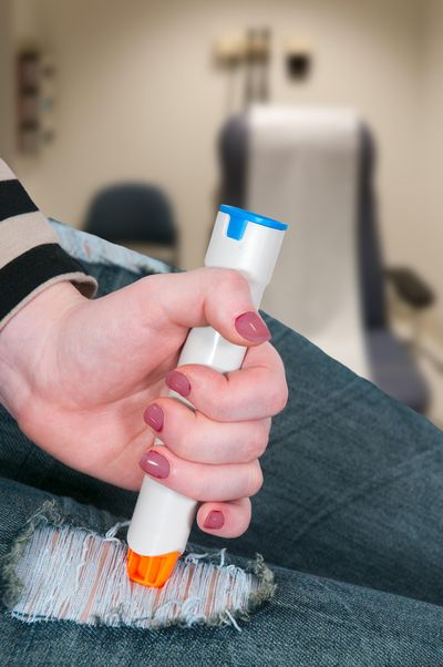 A Seattle emergency-medicine doctor found that lacerations up to 3 inches long and bent needles embedded like fish hooks under the skin were among wounds caused by EpiPens. (Tribune News Service)