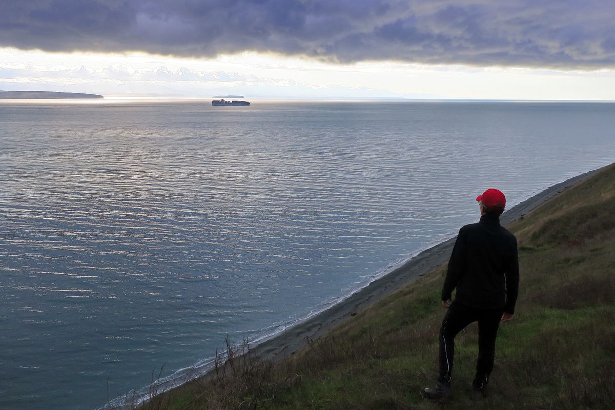 The hike along the bluffs near Ebey