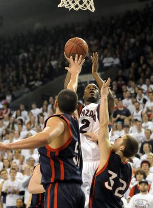 Gonzaga’s Jeremy Pargo goes for two points against Saint Mary’s.  (Jesse Tinsley / The Spokesman-Review)