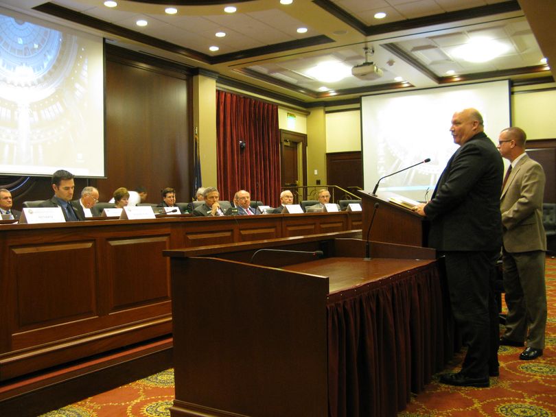 Fred Rice, chairman of the Idaho State Police Association, testifies about concerns about state employee wages at the state Capitol on Wednesday (Betsy Russell)