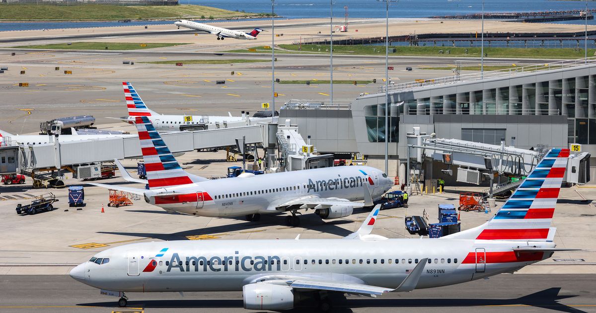 American Airlines Regional Flight Attendants To Hold Strike ...