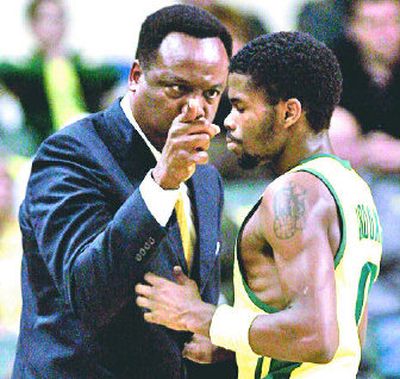 Oregon coach Ernie Kent, left, will need leadership from guard Aaron Brooks. 
 (Associated Press / The Spokesman-Review)