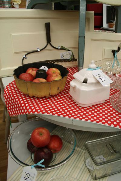 Bizi Furniture Etc., www.thebizishop.com (Megan Cooley)